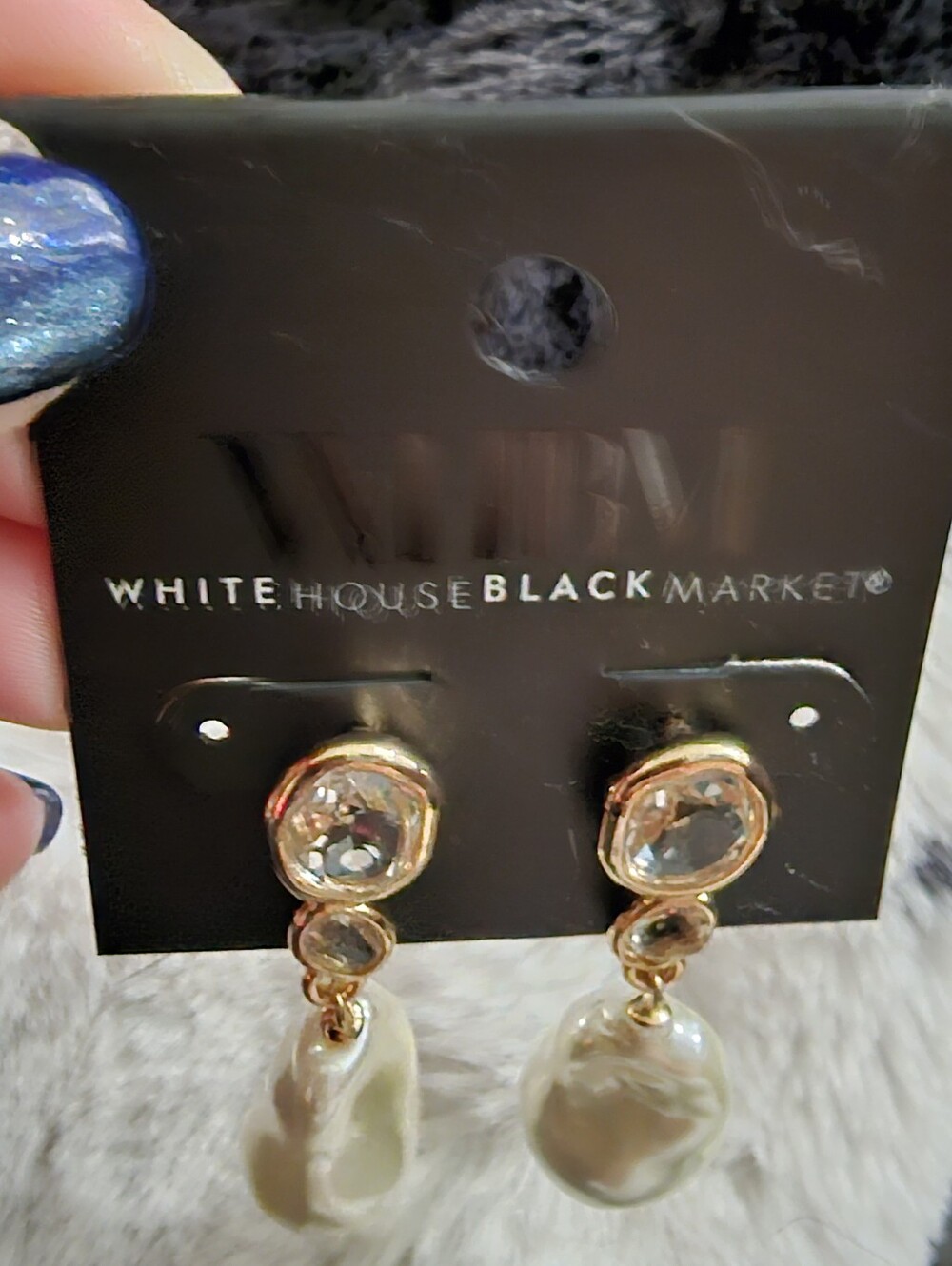 White House Black Market WHBM Baroque Pearl Crystal Drop Earrings NWT - Picture 5 of 5